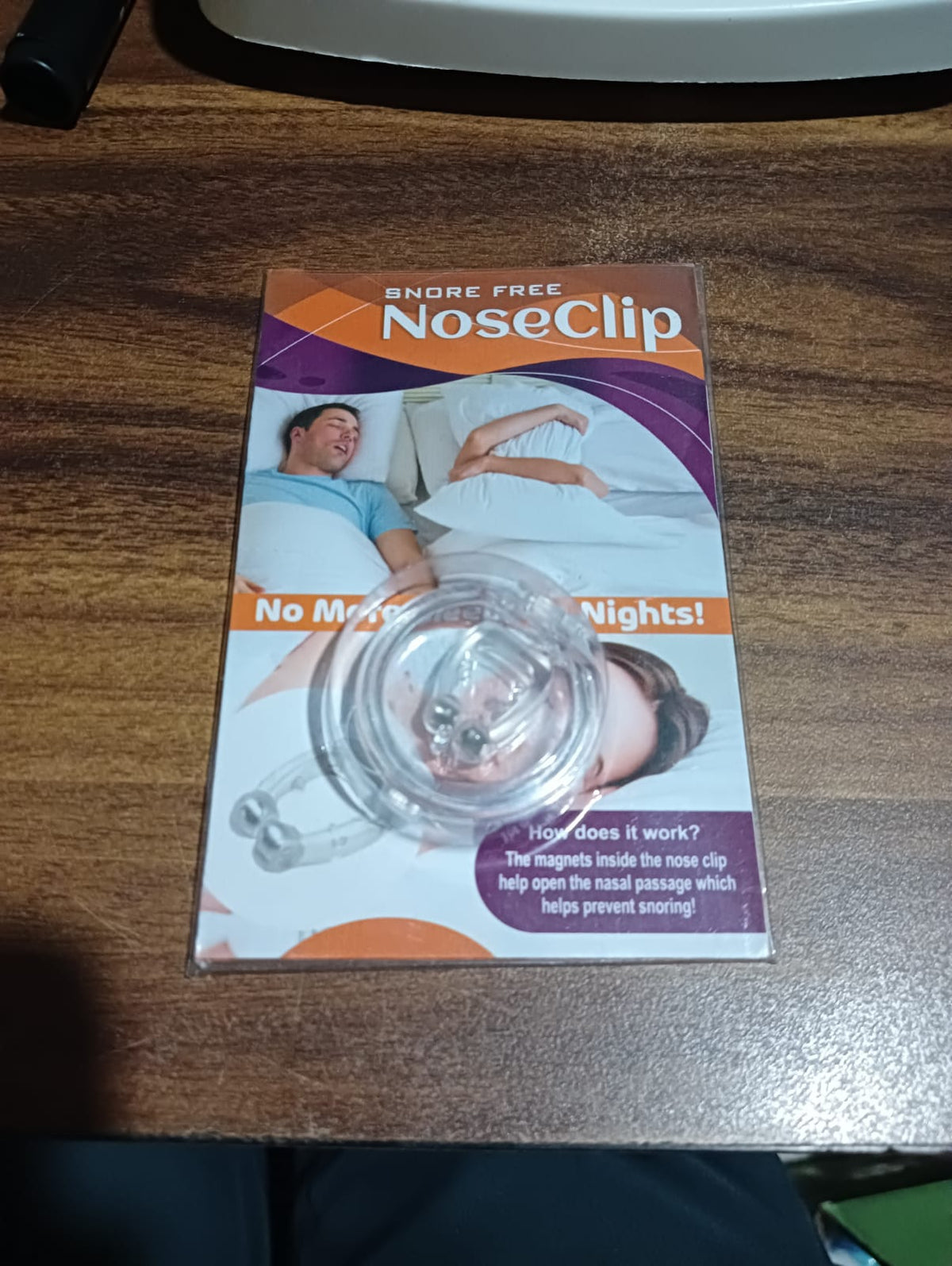 Anti-snore NoseClip in retail box with clear blister pack and instruction graphics