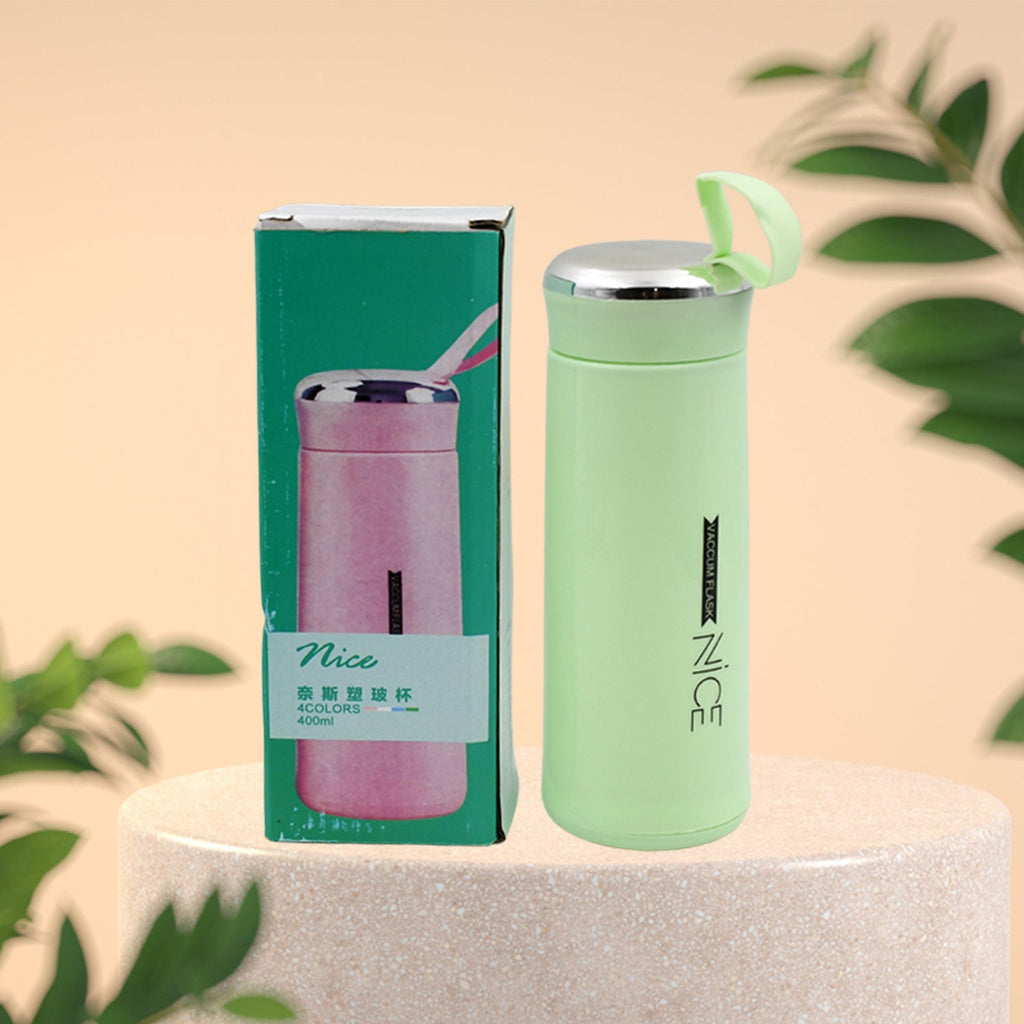 Leak-proof glass water bottle with daily intake feature for healthy hydration