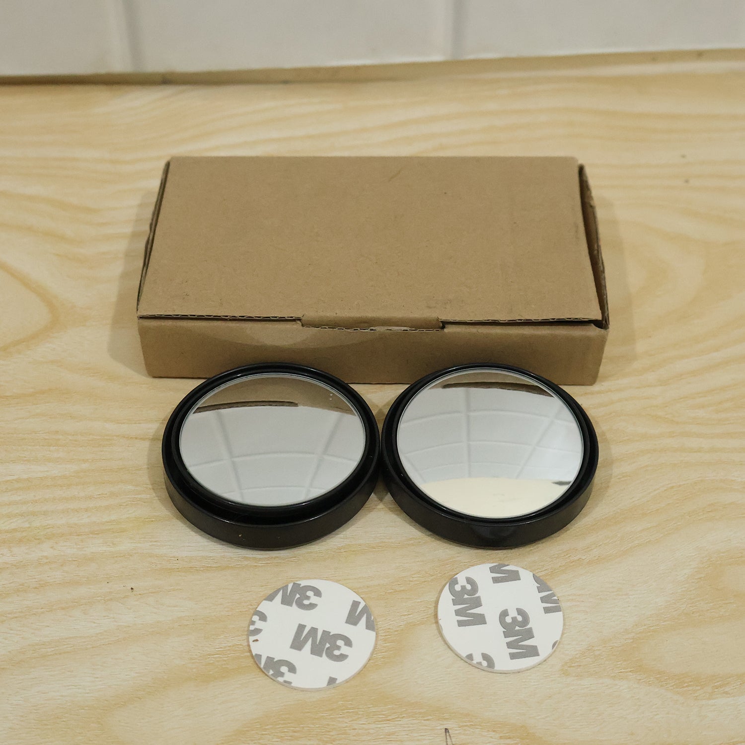Round blind spot mirrors with 3M adhesive discs, black frames, wide-angle lenses