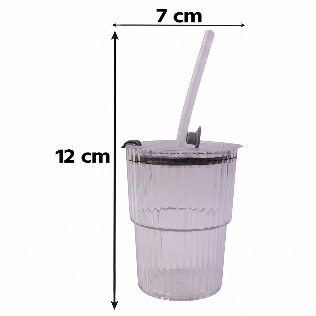 Clear plastic tumbler with lid and straw with size markings: 7 cm x 12 cm